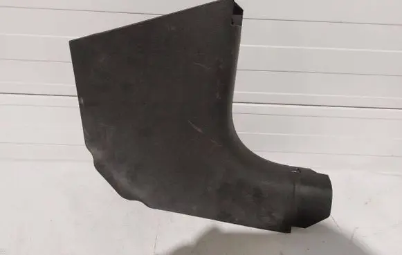 Foot area side trim