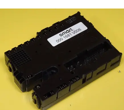 Smart ForTwo I Comfort/convenience module 0001681V006