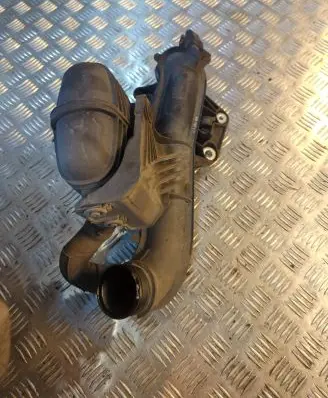 Audi A5 8T 8F Air intake duct part