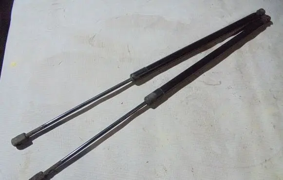 BMW X3 F25 Tailgate strut 
