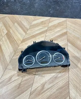 Mercedes-Benz C W204 Speedometer (instrument cluster) A2045401648 A2045401811 A2044421720