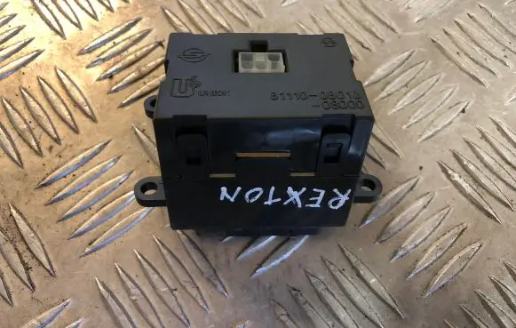 SsangYong Rexton Clock 8111008010 08000