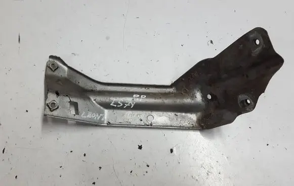 Seat Leon (1P) Fender mounting bracket 1P0821136XAUTOPX 1P0821136