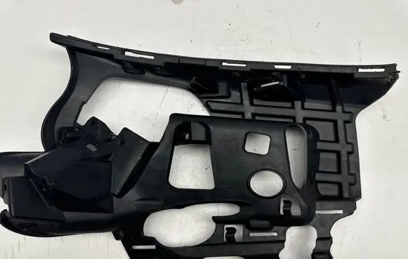 Volvo V60 Front bumper mounting bracket 31323840