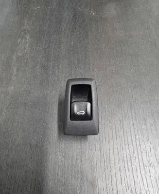 BMW 2 F44 Tailgate opening switch 9327029