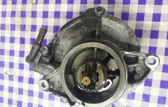 Audi A4 S4 B7 8E 8H Vacuum pump 35470090611002 07T0622099 057145100AF