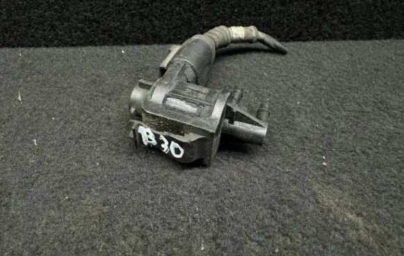 Audi A6 S6 C5 4B Turbo solenoid valve 1J0906283C