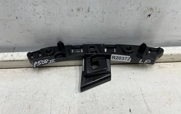 Peugeot 508 II Front bumper mounting bracket 9813646380