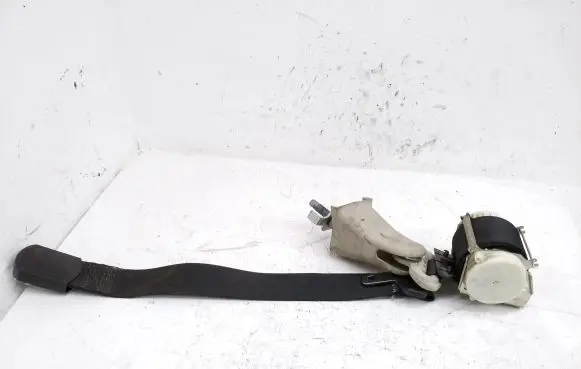 Chrysler Town u0026 Country V Third row seat belt P0ZV731X9AC 084113R