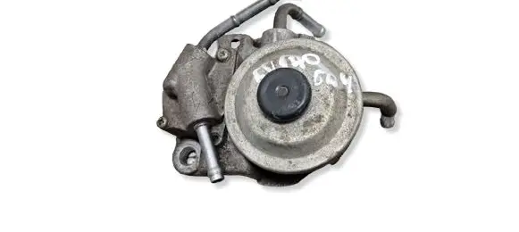 Toyota Avensis T250 Fuel filter bracket/mount holder 233800R010