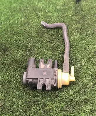 Volkswagen PASSAT B7 Turbo solenoid valve 1K0906627B CG3 4011464A