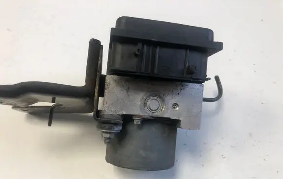 Toyota Avensis T250 ABS Pump 0265281579 0205800441