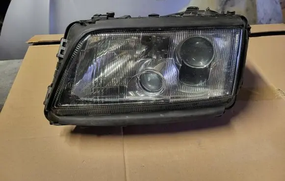 Audi A8 S8 D2 4D Headlight/headlamp 4D0941003P