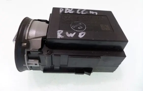 Volkswagen PASSAT B6 Ignition lock 3C0905843 33303301