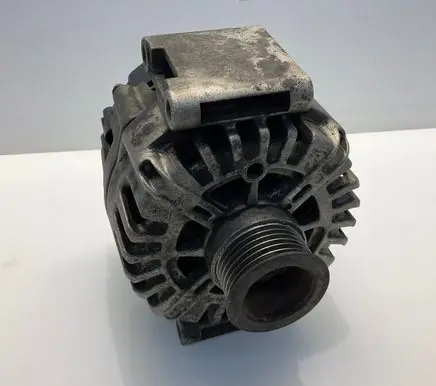 Mercedes-Benz E W212 Generator/alternator A0009062822 0009062822