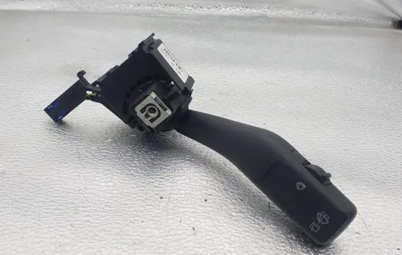 Volkswagen Golf V Wiper control stalk 1K0953519 01203504