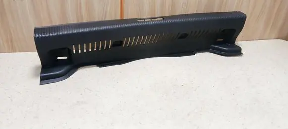 Volkswagen Golf Plus Trunk/boot sill cover protection 5M0863459