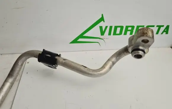 Air conditioning (A/C) pipe/hose