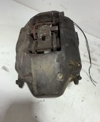 Volkswagen Touareg I Front brake caliper
