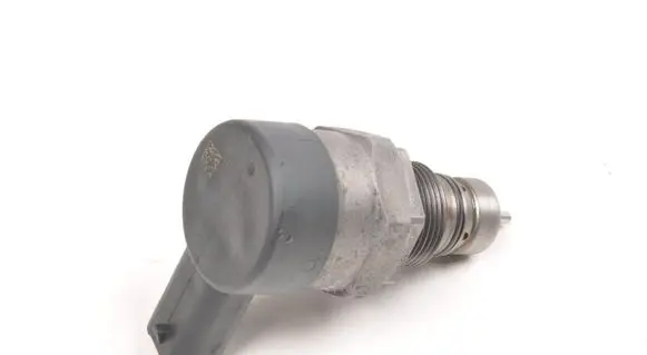 KIA Sorento Fuel pressure sensor 0281006037