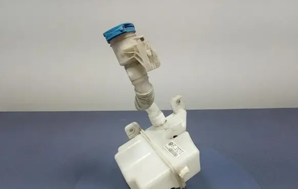 Volkswagen Golf Sportsvan Windshield washer fluid reservoir/tank 5G0955448R