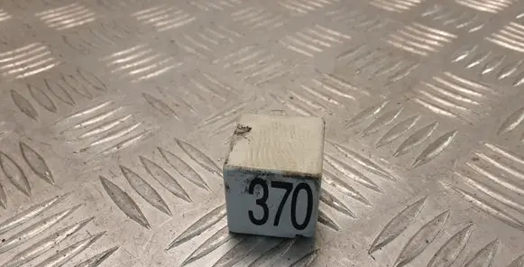 Audi A4 S4 B7 8E 8H Other relay 8D0951253