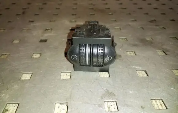 Volkswagen PASSAT B5 Headlight level height control switch 3B0941333C
