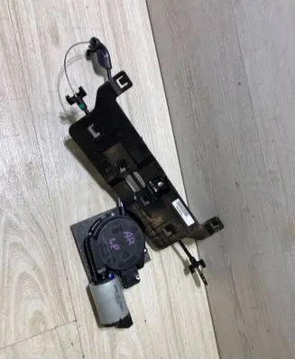 Renault Arkana Seat adjustment motor 5030024A