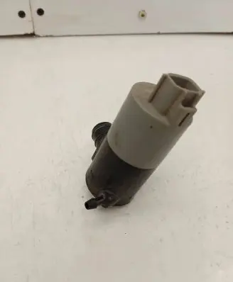 Toyota Auris E180 Windscreen/windshield washer pump 171014A 682449 1032551001
