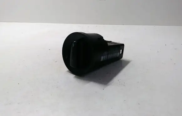 Volkswagen PASSAT B5.5 Light switch 1C0941531