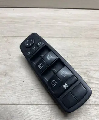 Mercedes-Benz ML W164 Electric window control switch A2518300290 03728360