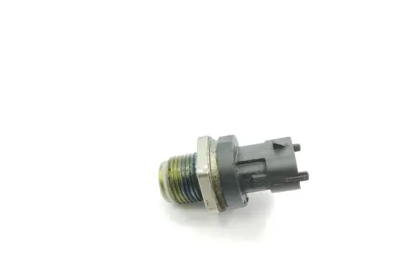 Volvo V70 Fuel pressure sensor 