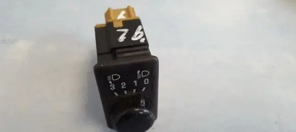 Nissan Sunny Headlight level height control switch