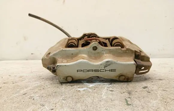 Porsche Cayenne (9PA) Rear brake caliper