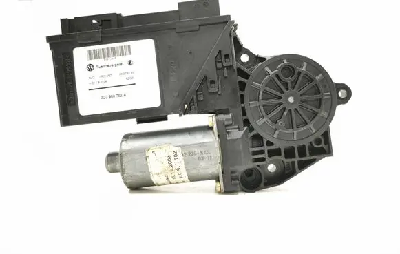 Volkswagen Touareg I Front door window regulator motor 3D2959792A 05074345