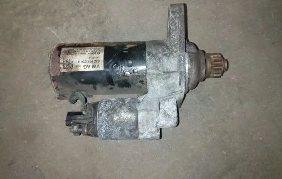 Skoda Fabia Mk2 (5J) Starter motor 02Z911024H