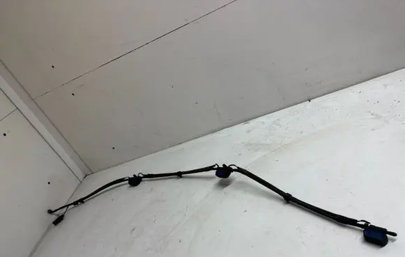BMW 6 F12 F13 Windshield washer spray nozzle 7230188