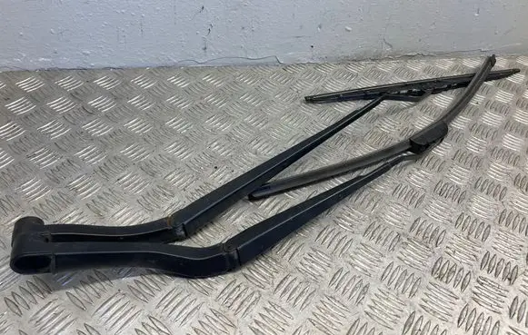 Opel Insignia A Front wiper blade arm 13227399