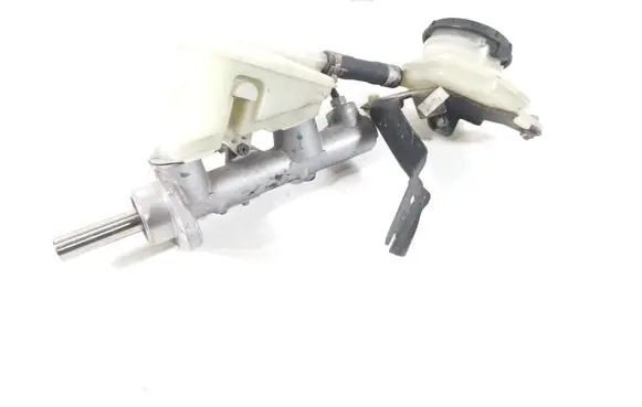 Honda Civic Master brake cylinder 01462-SDB-A01