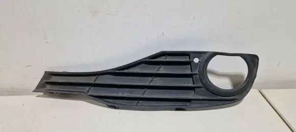 BMW 3 F30 F35 F31 Front bumper lower grill 18648510