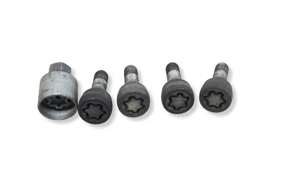 Suzuki Vitara (LY) Anti-theft wheel nuts and lock 
