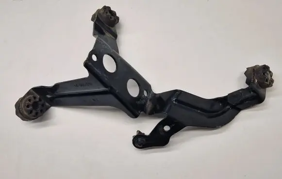 BMW X3 G01 ABS pump bracket 6871296