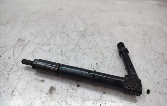 Nissan Navara D22 Fuel injector