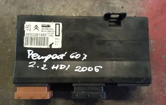Peugeot 607 Seat control module 9650281980