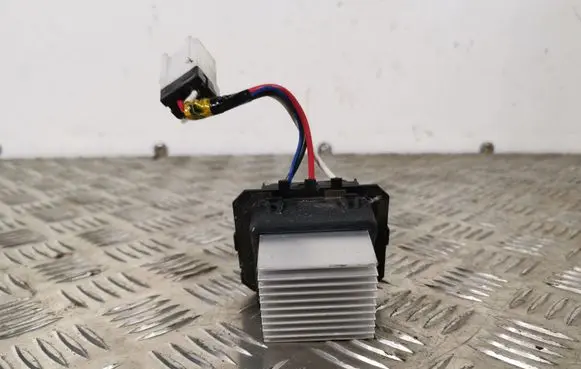 Subaru Forester SJ Heater blower fan relay 234Z2913FM2