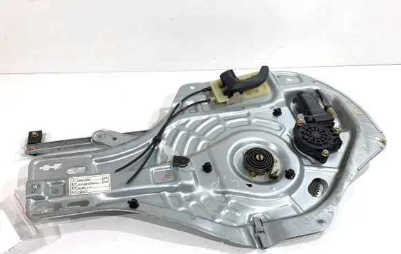 Hyundai Tucson JM Front door window regulator with motor 82470-2E010