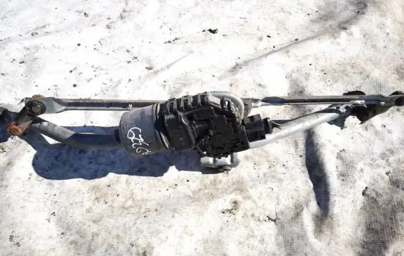 Skoda Superb B5 (3U) Front wiper linkage and motor 8d1955605b