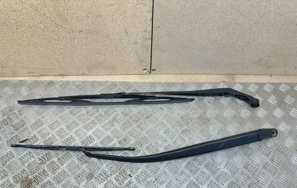 Toyota Prius (XW30) Windshield/front glass wiper blade 