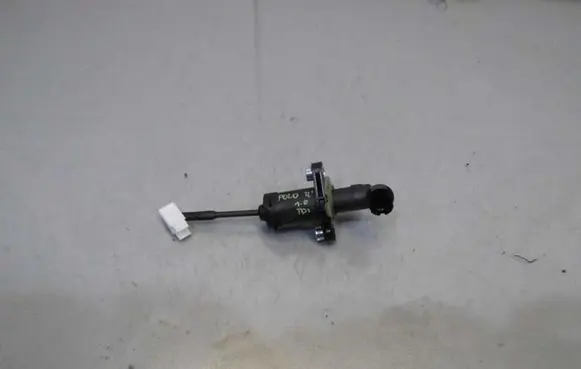 Volkswagen Polo V 6R Clutch slave cylinder 