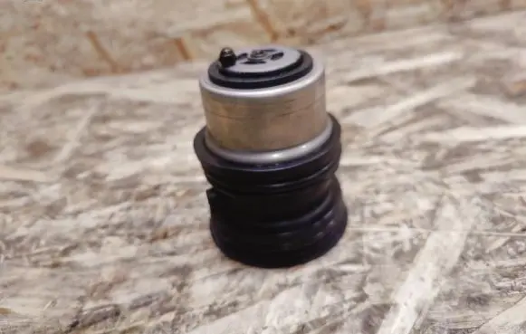 Thermostat/thermostat housing